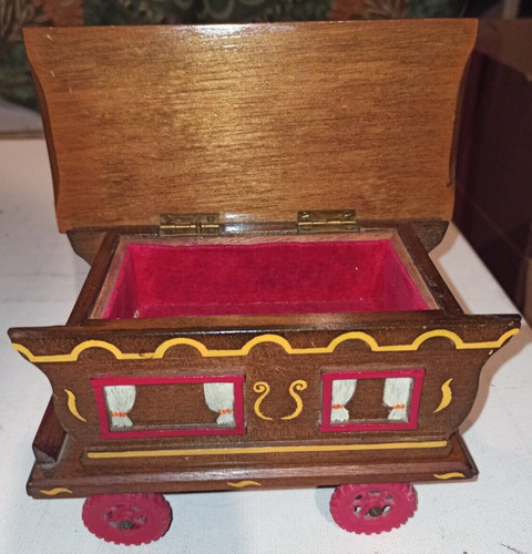 Ancienne boîte musique a - musique, et