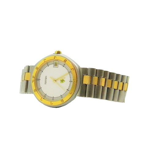 Montre quartz ferrari - À,
