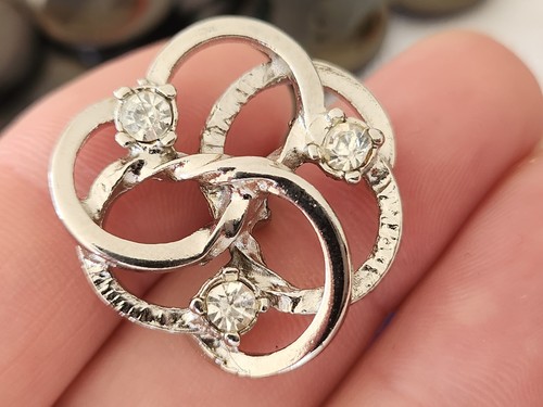 Haute couture gros - , bouton