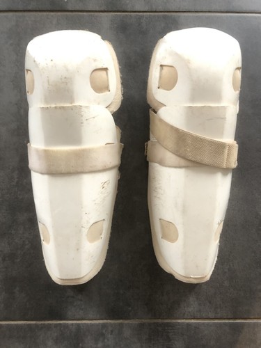 Paire protége tibia genou - de, protége-tibia