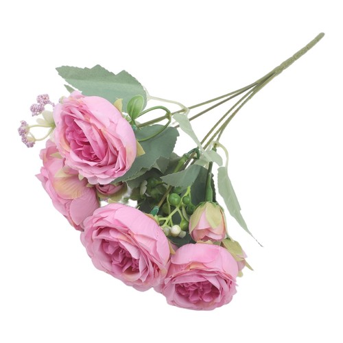 Fleurs roses artificielles