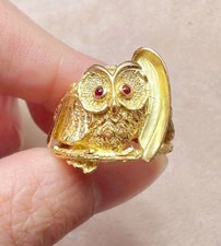 Vintage 18k gold ring of owl, eyes in ruby and wings in diamond Japanese animal