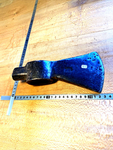 Hache old tool outil ancien - hache,