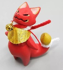 Mini Figurine Karakou (left