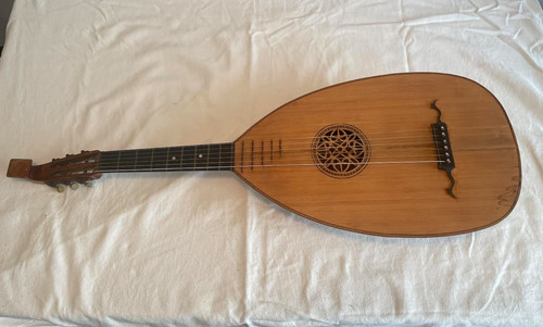 Guitare luth datant - la, fin