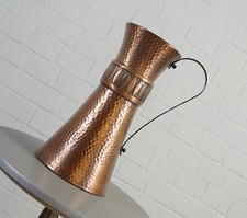 ancien vase à anses en cuivre fleuri porte parapluie marteau vintage années 60