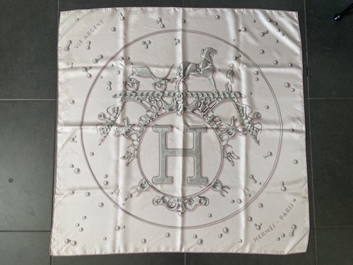 Foulard hermès intitulé vif - foulard,