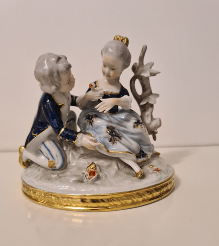 Figurine porcelaine - ,