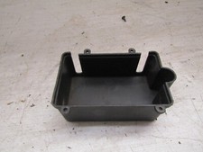 cache batterie superieur