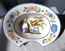 PLAT  A BARBE EN FAIENCE