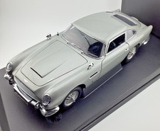 Auto Art 1:18 Scale - 70020 Aston Martin DB5 Bond Version RH Drive Silver