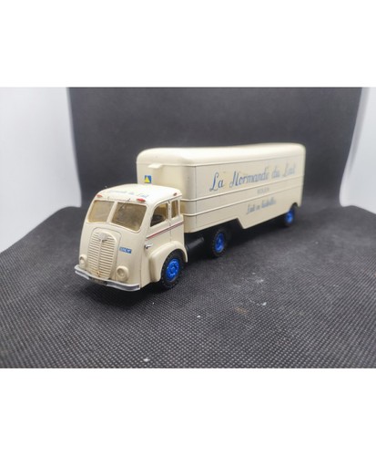 Camion latil semi - latil,