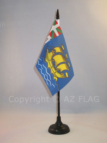 Drapeau table saint - drapeau,