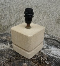 Pied de lampe en pierre