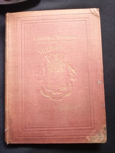 Petite bibliothèque blanche