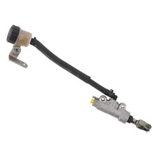 Maître cylindre frein