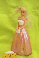 Poupée S639* :  mini Barbie