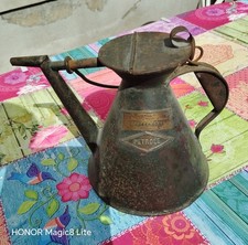 ancien broc à pétrole
