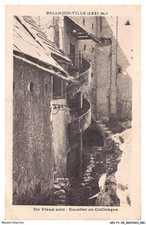 AEVP1-0049-05 - BRIANCON-VILLE - Un vieux coin - Escalier en colimacon