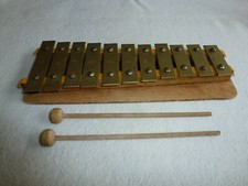 XYLOPHONE SUR BOIS AVEC SES 2 BAGUETTES