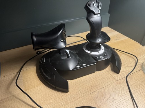 Thrustmaster flight hotas - t-flight,