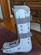 AIRCAST Inflatable Orthopaedic Foot Fracture Stabilization Boot, Size M