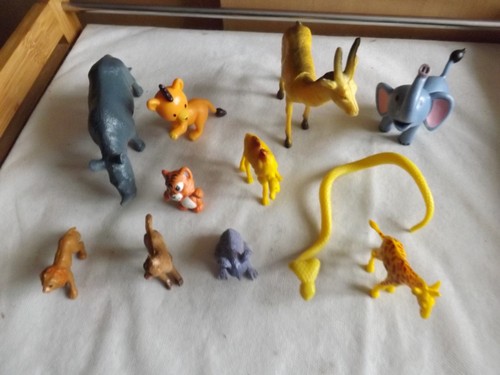 Lot figurines divers - 22,