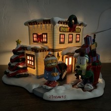 Danbury Mint Garfield Lighted Christmas Village Post Office Jim Davis Paws Works