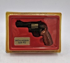 PISTOLE Et REVOLVER SMITH &