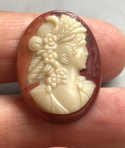 Camée vintage profil femme - camée,