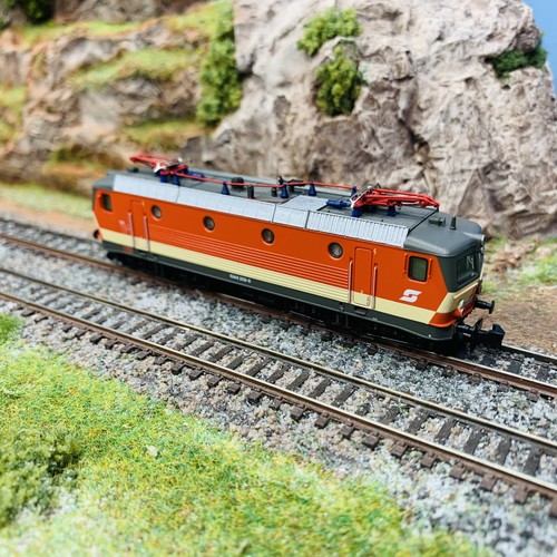 Locomotive électrique 1044