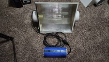 Yield Lab 600w Grow Light And Hood. 