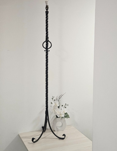 Lampadaire fer forgé - en,