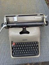 OLIVETTI MACHINE A ECRIRE