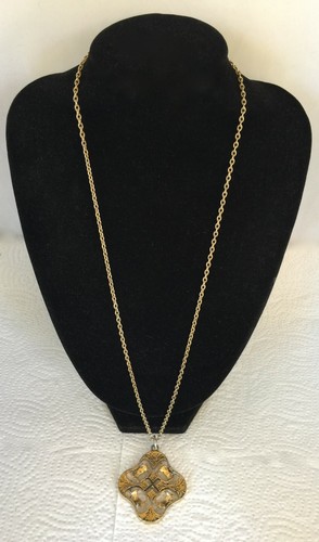 Chaine pendentif metal - chaine/,