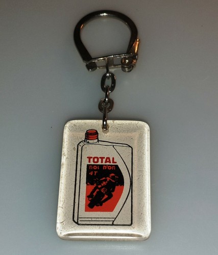 Ancien porte clé - porte, bidon