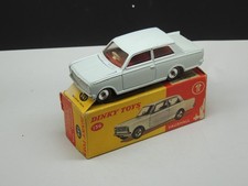 vrai Dinky toys 136 - VAUXHALL