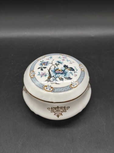 Ancienne boîte bijoux - à,