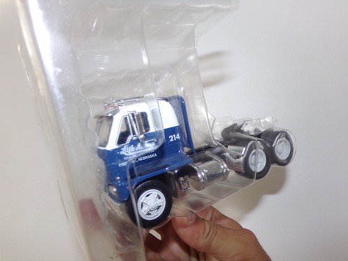 Semi international dcof - 1/43,