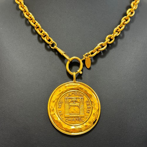 Collier chanel rue cambon - rue,