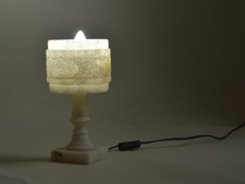 lampe sculptée en pierre