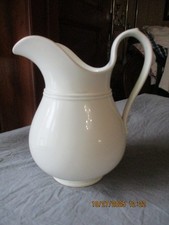 Ancien Pichet / Broc en Faïence signé Jules Vieillard Bordeaux  blanc XIXè  BE