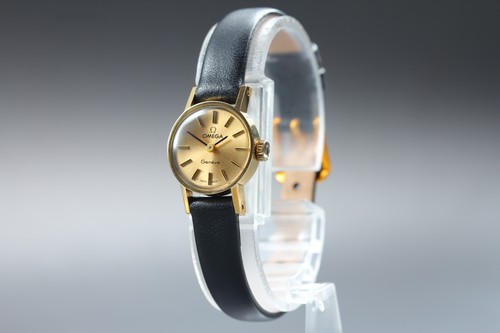 Presque comme neuve montre - [presque,