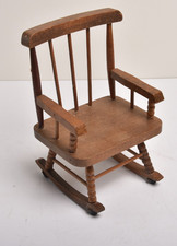 mini fauteuil rocking chair maison de poupée