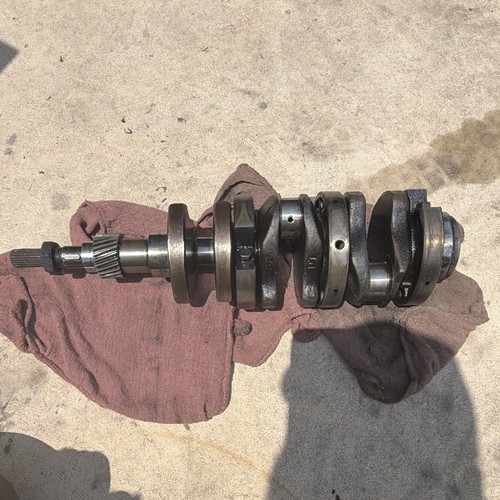 Kubota d950 crankshaft b8200 - crankshaft,