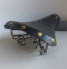 Ancienne selle cuir  à