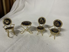 3 fauteuils et 1 guéridon