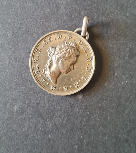 Ancienne médaille duchesse - ancienne,