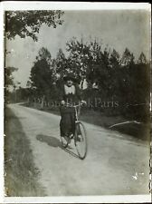 Woman cycling country road promenade, photo glass plate VR6L6