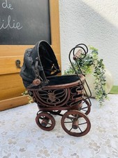 Ancien Landau de Poupée en Osier et Métal – Style Victorien vers 1900